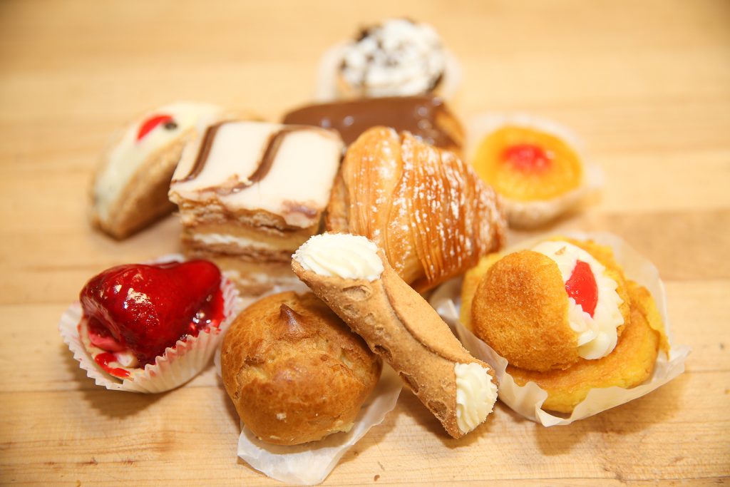 Irresistible Italian Pastries: Delicious Sweet Treats