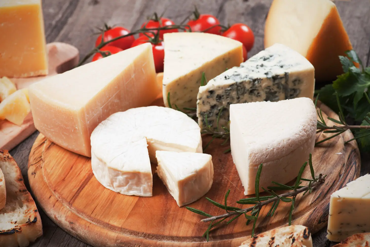 Italian Cheeses: Culinary Tradition and Flavor Journey